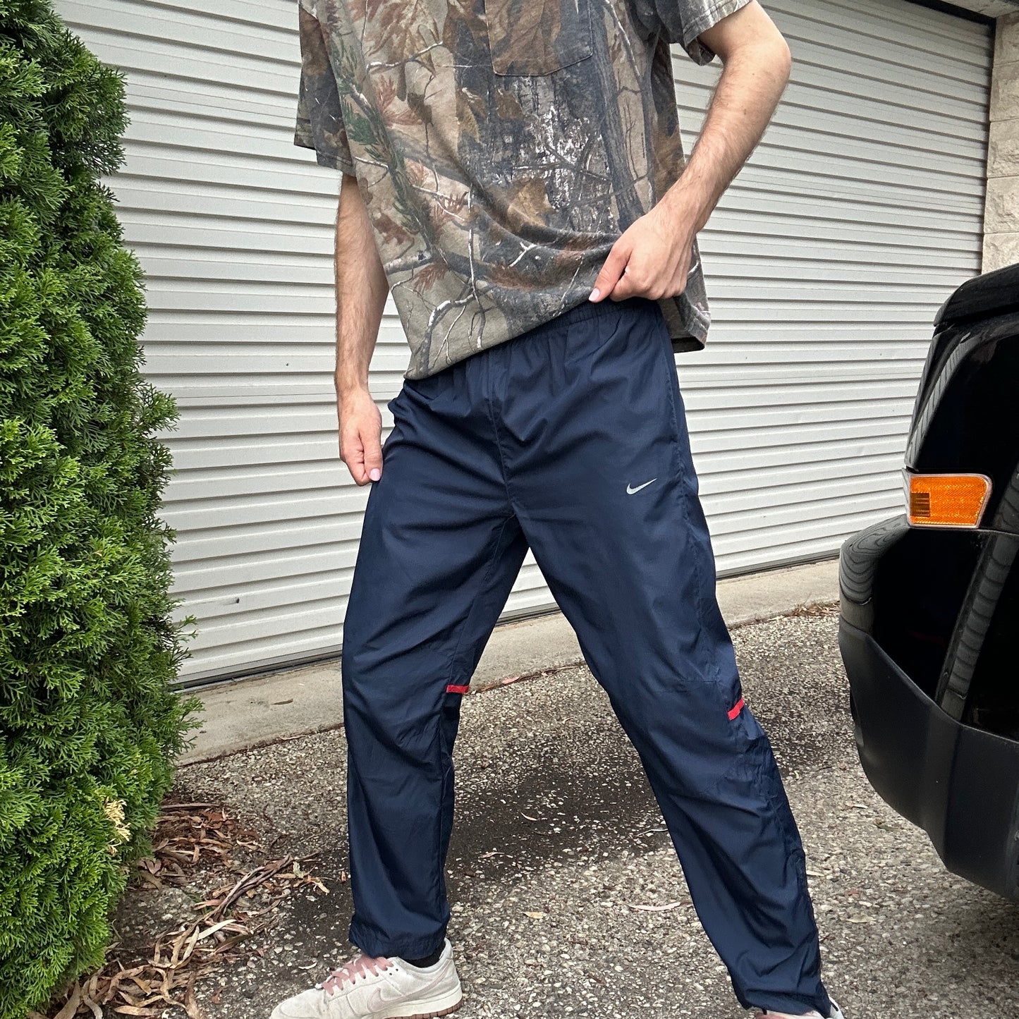 Vintage Navy Nike Trackpants - M