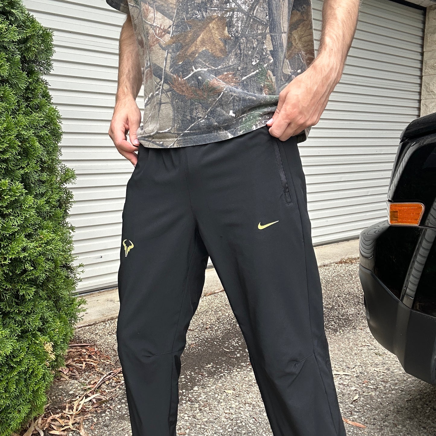 Vintage Black Nike Trackpants - M