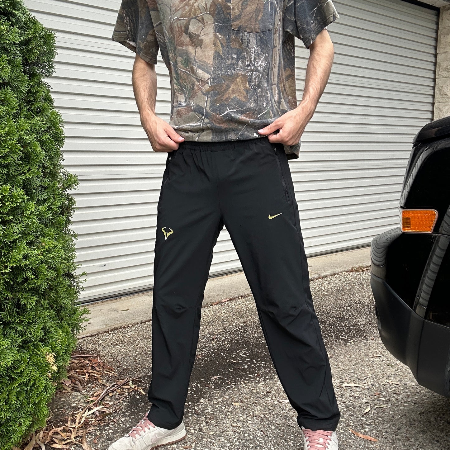 Vintage Black Nike Trackpants - M