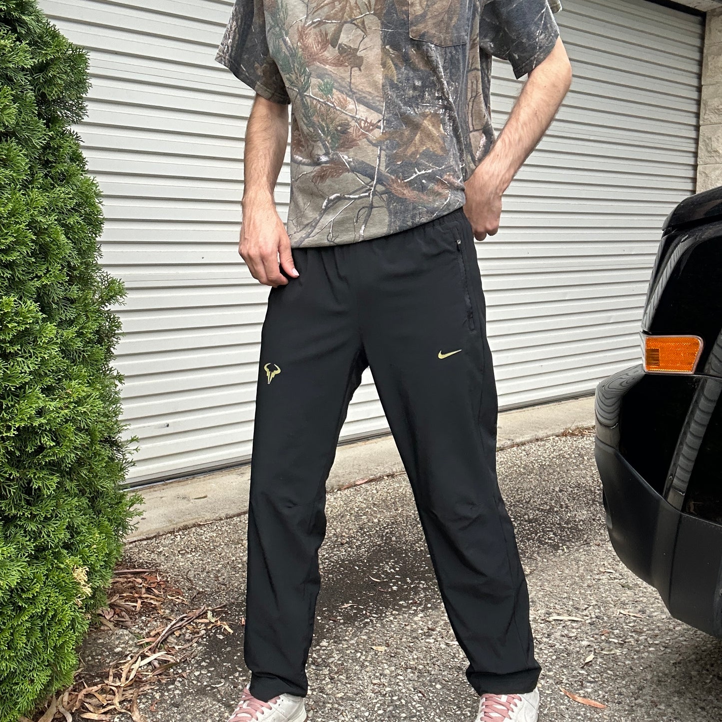 Vintage Black Nike Trackpants - M
