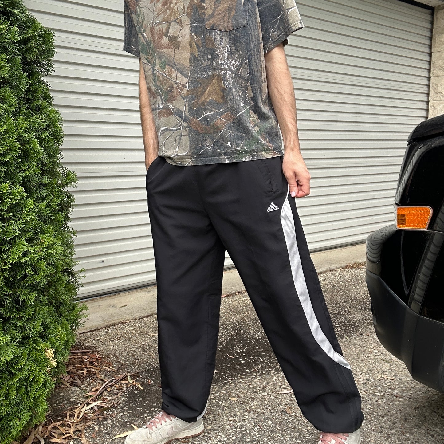 Vintage Black Adidas Trackpants - M