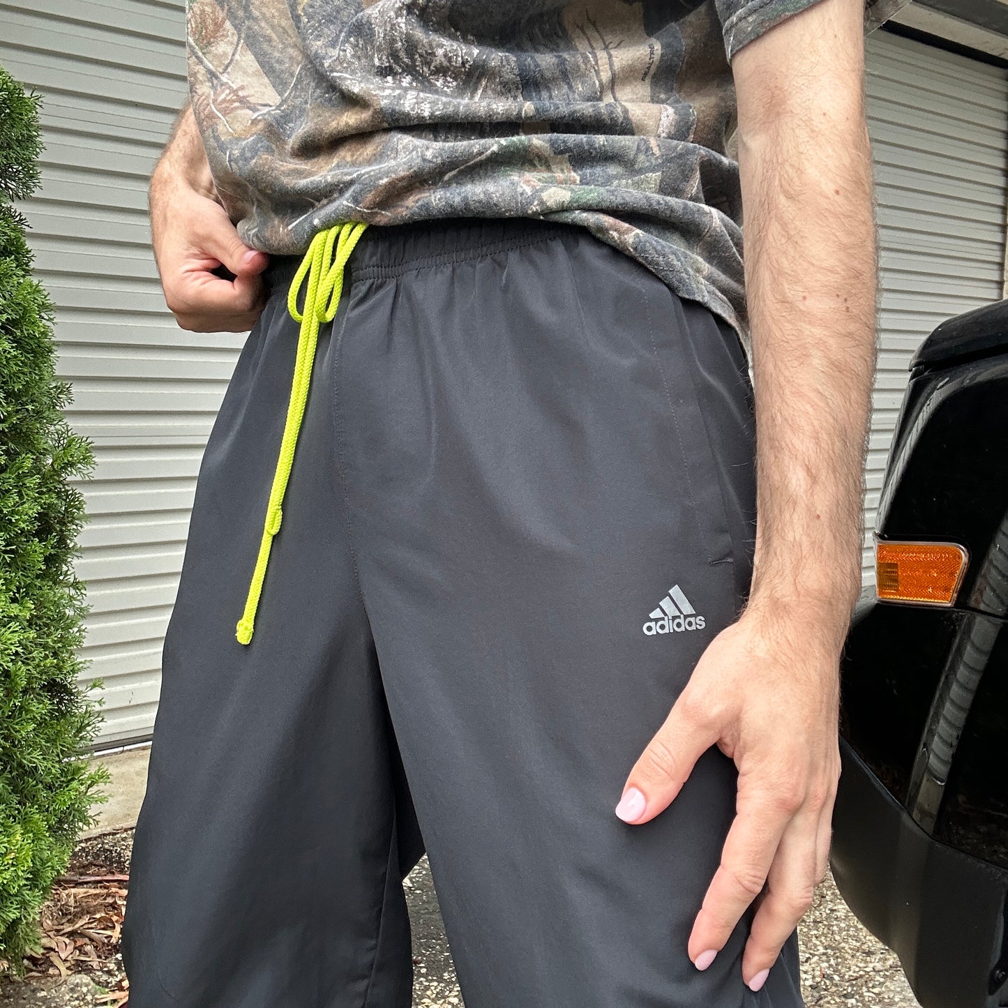 2000's Black Adidas Trackpants - L