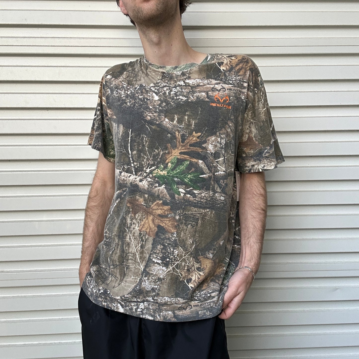 Vintage Realtree Camo Tee - L