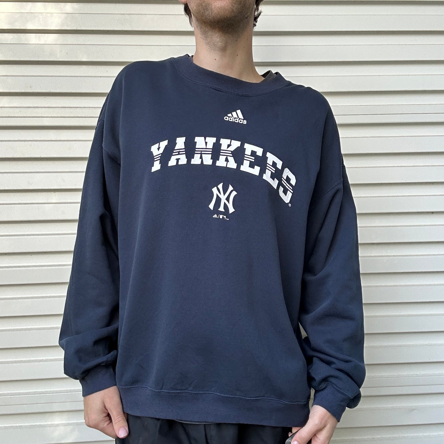 Vintage 2000's Yankees Sweatshirt - L