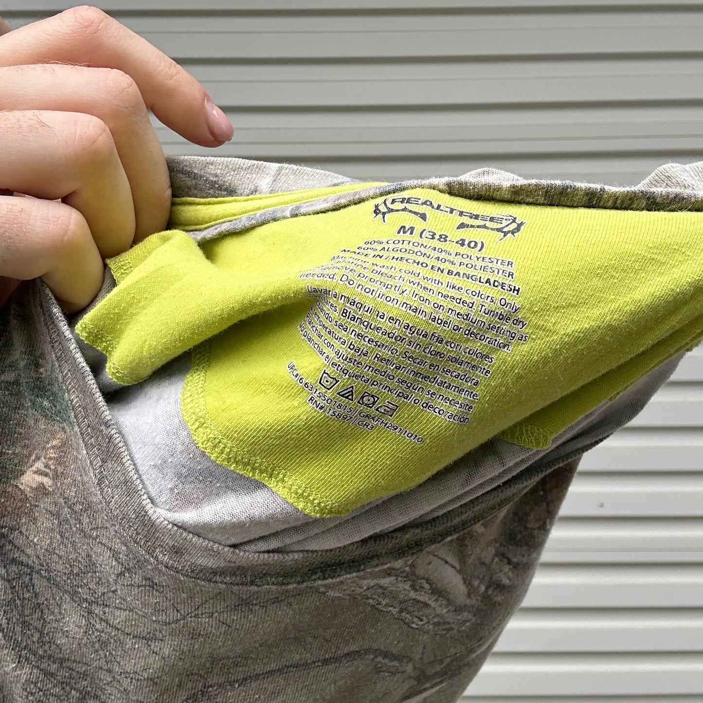 Vintage Realtree Camo Tee - M