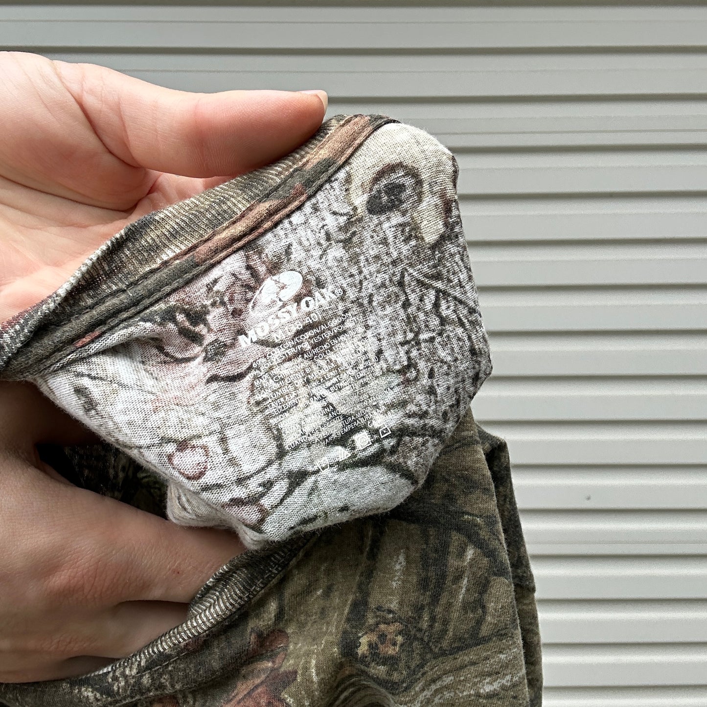 Vintage Realtree Camo Basic Tee - M