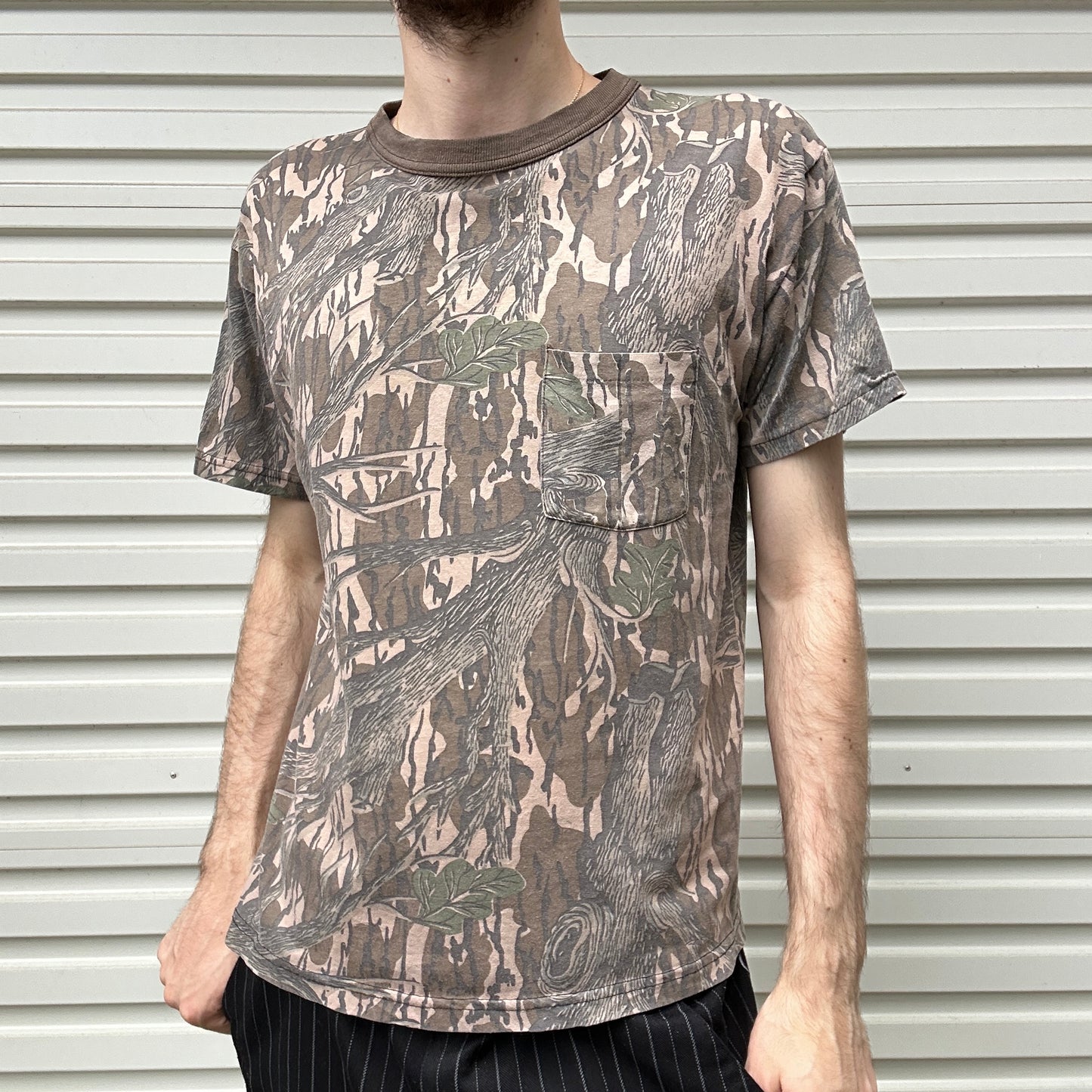 Vintage Realtree Camo Pocket Tee - L