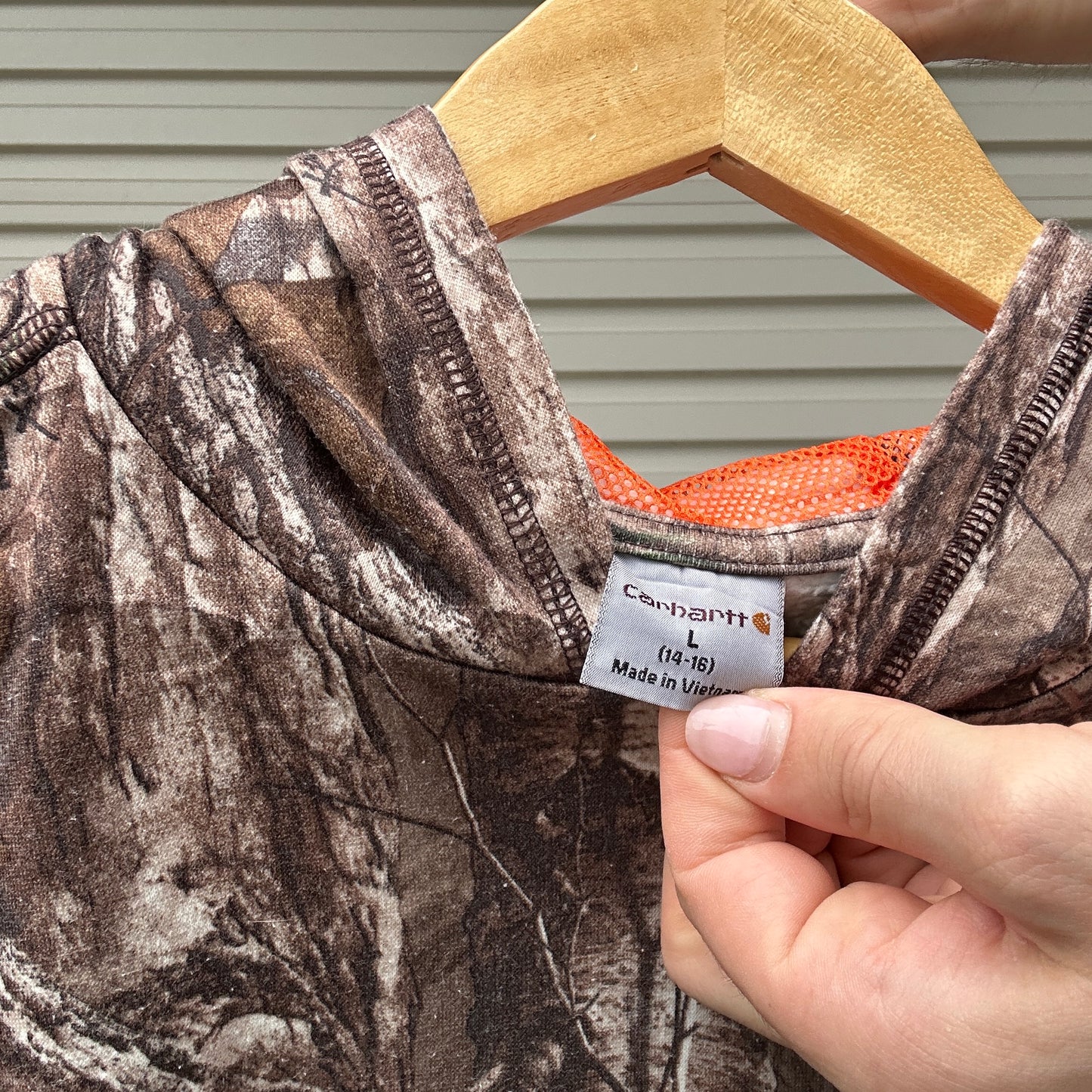 Vintage Carhartt Camo Hoodie - L (W)