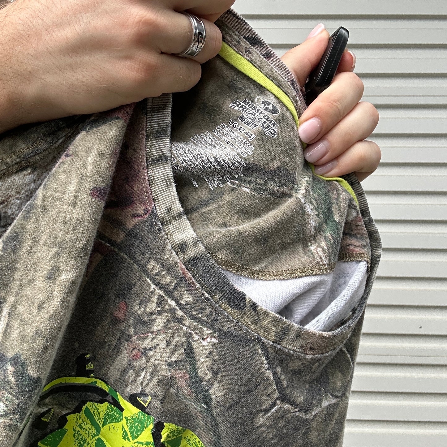 Vintage Mossy Oak Camo Tee - L
