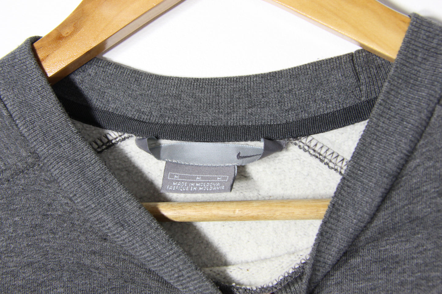 2000's Grey Nike Basic Sweatshirt - M