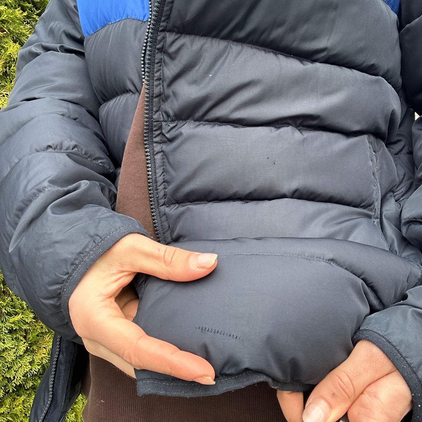Vintage Navy Blue Nike Puffer Jacket - M