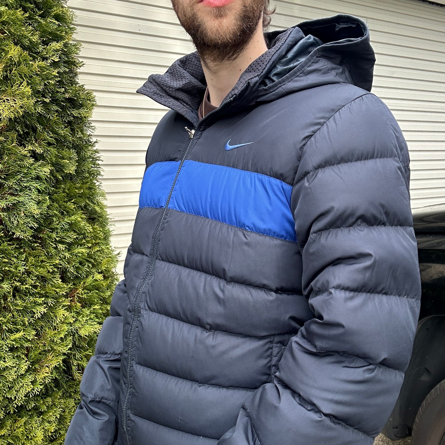 Vintage Navy Blue Nike Puffer Jacket - M