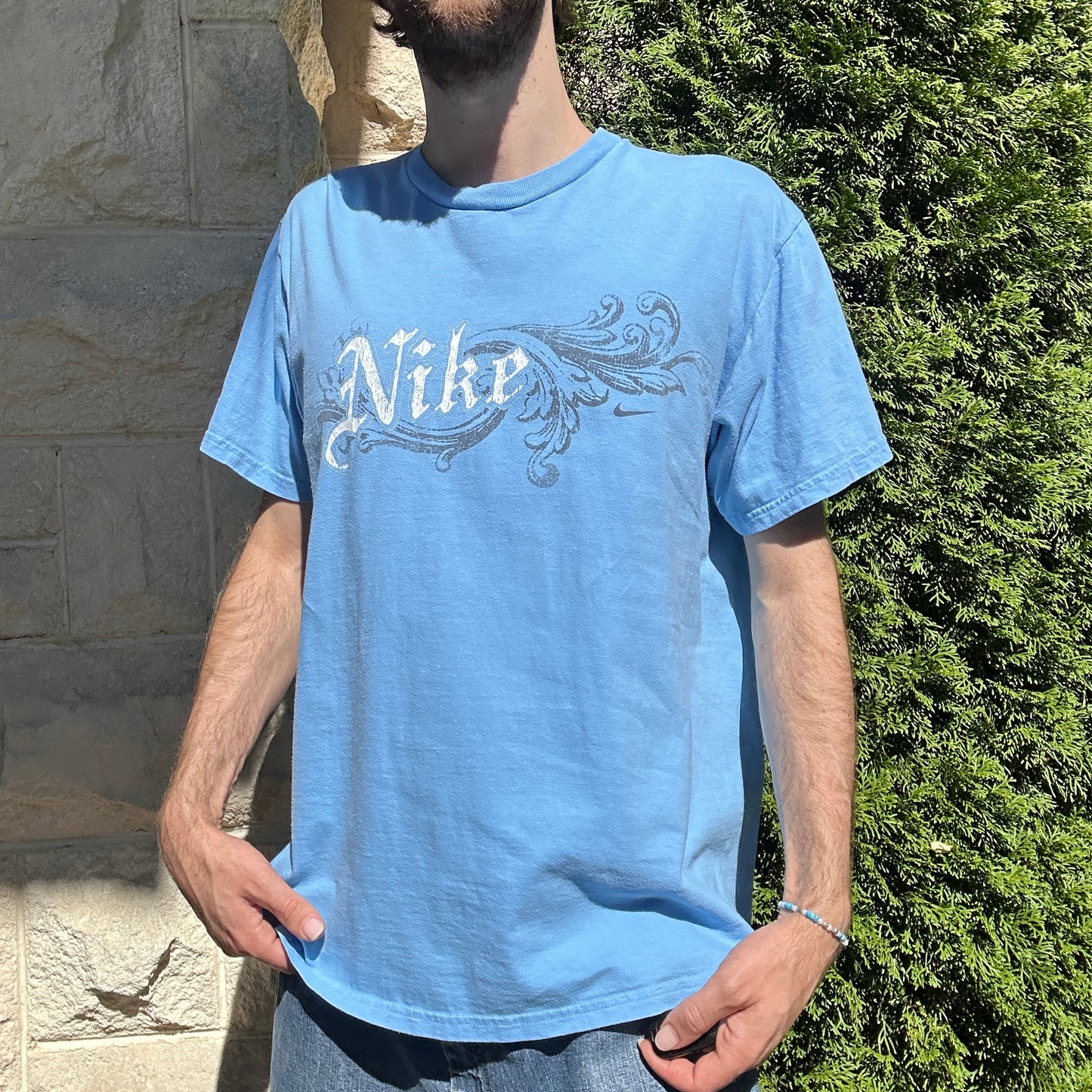 Vintage 2000's Nike Graphic Tee - L
