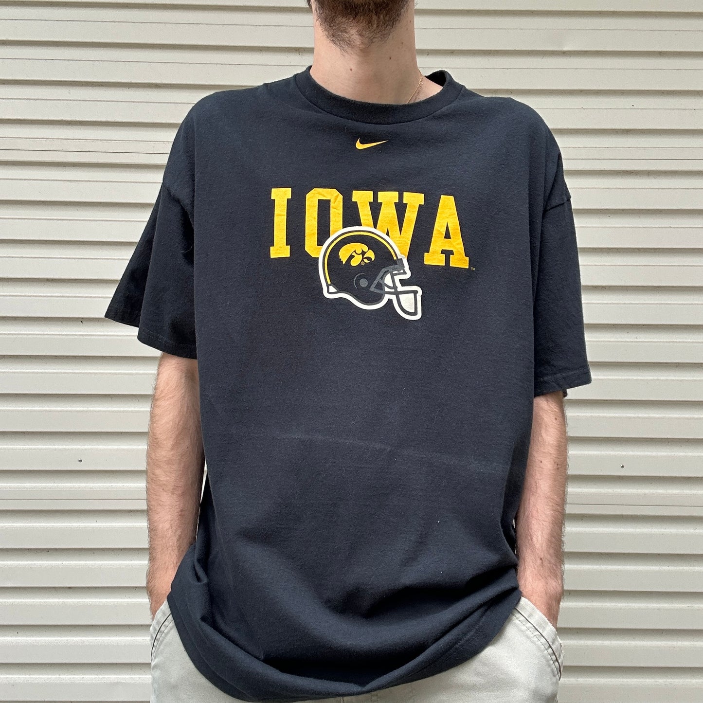 Vintage Nike IOWA Graphic Tee - XL