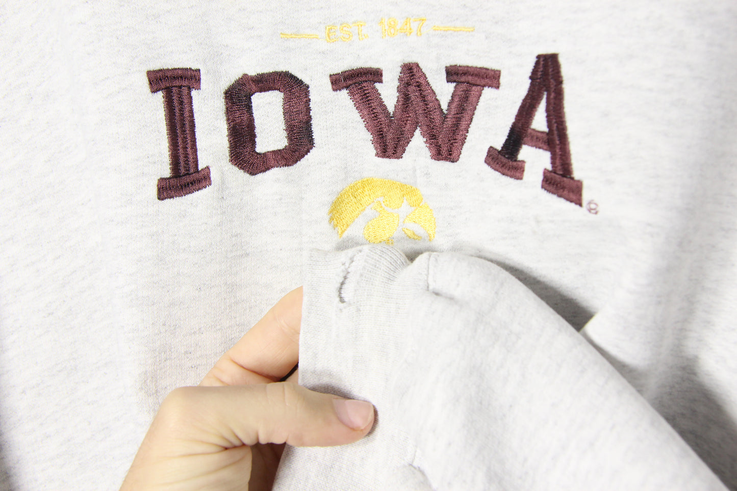 1990's IOWA Grey Sweatshirt - L/XL