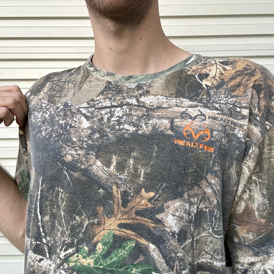 Vintage Realtree Camo Tee - L