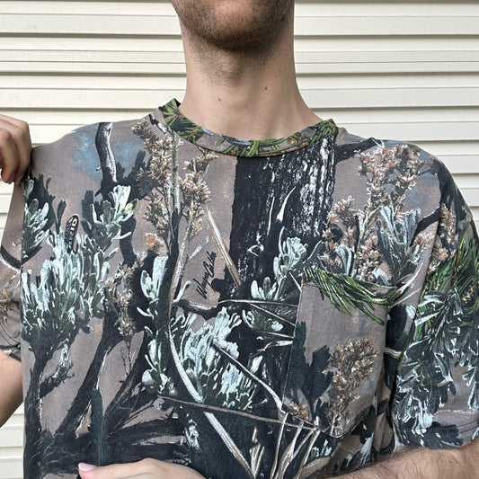 Vintage Realtree Camo Tee - L