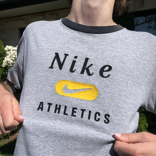 Vintage Nike Athletics Tee - XL (W)