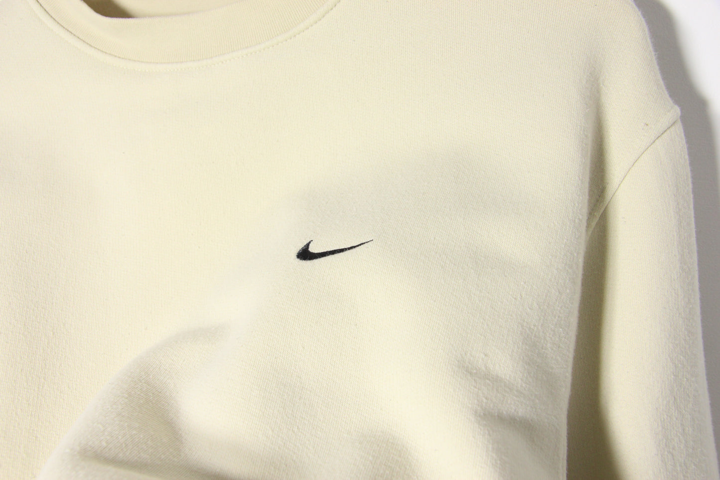 Vintage Early 2000's Nike Basic Sweatshirt - M