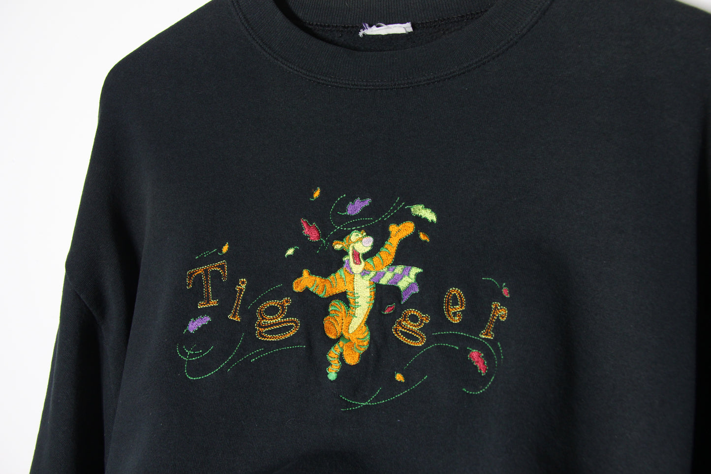 Vintage Tigger Embroidery Sweatshirt - L