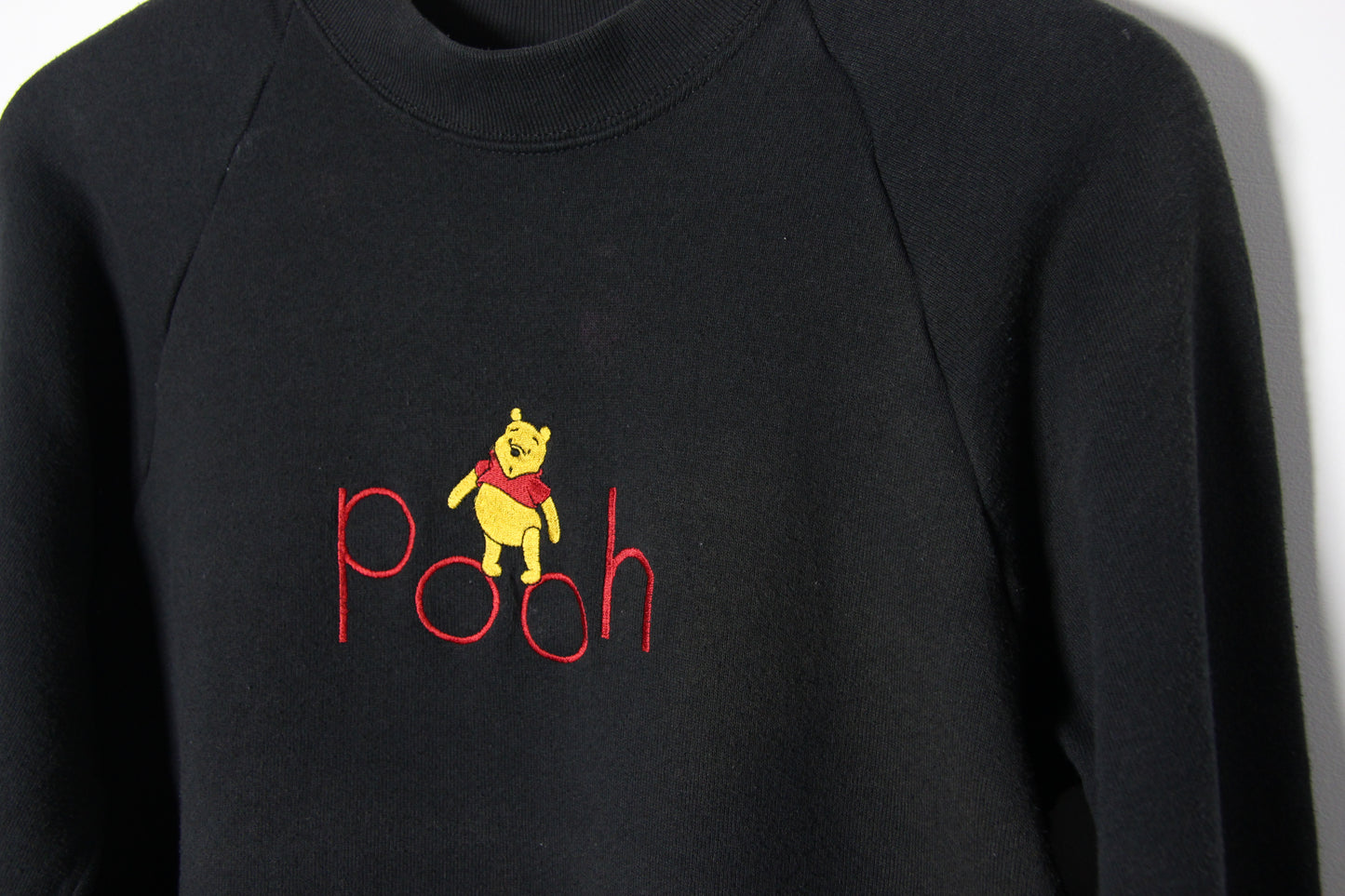 1990's Pooh Embroidered Sweatshirt - S (W)