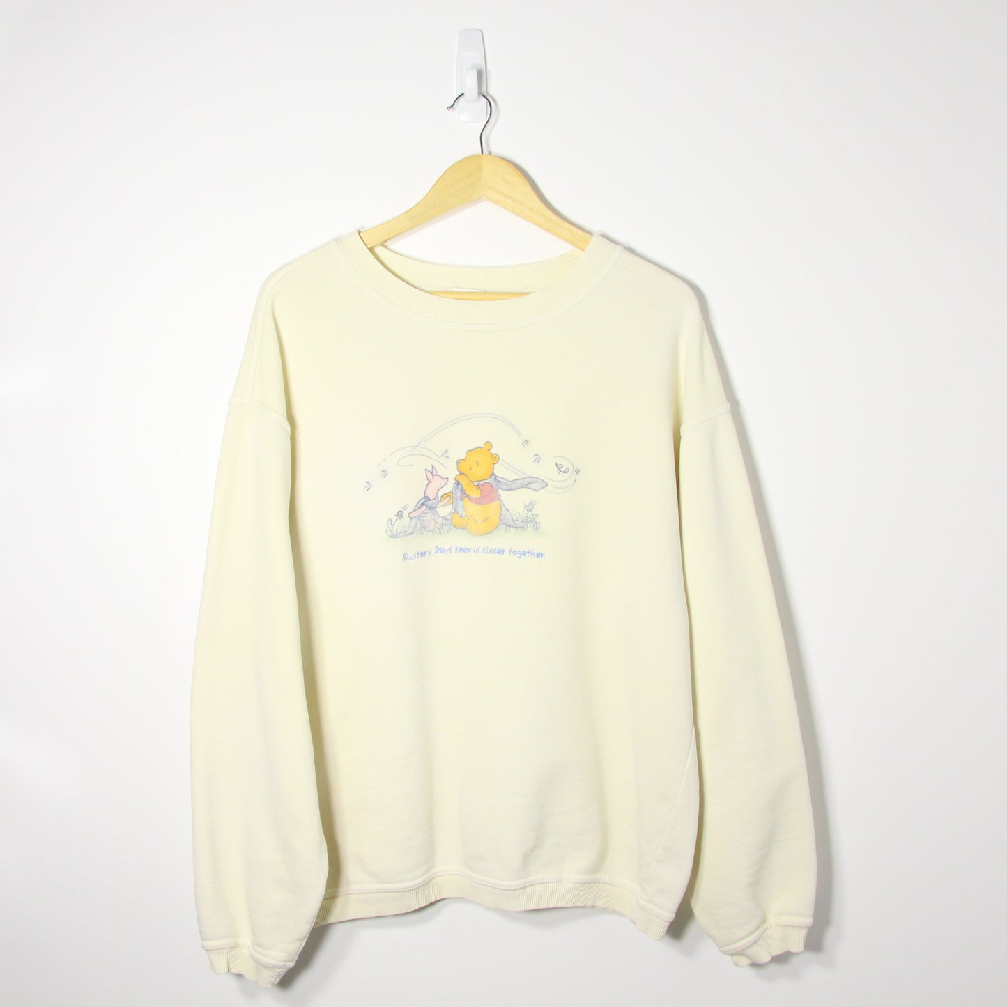 1990's Winnie The Pooh Graphic Sweatshirt - M/L