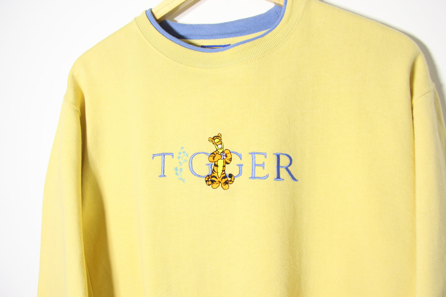 1990's Tigger Embroidered Sweatshirt - S (W)