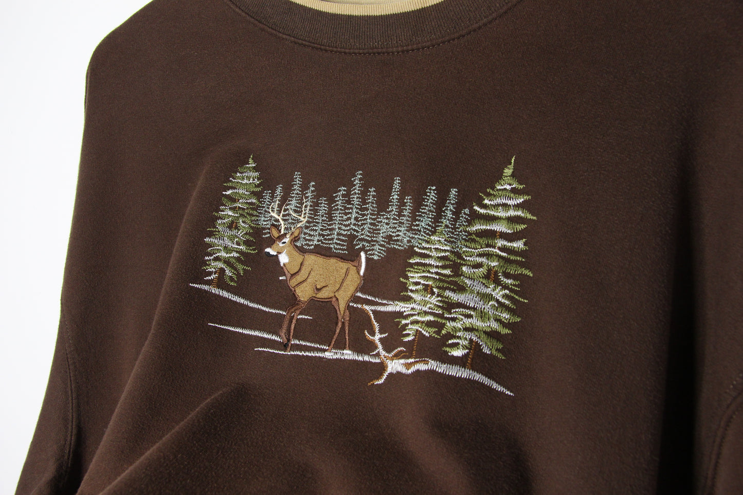 1990's Deer Embroidered USA Sweatshirt - L