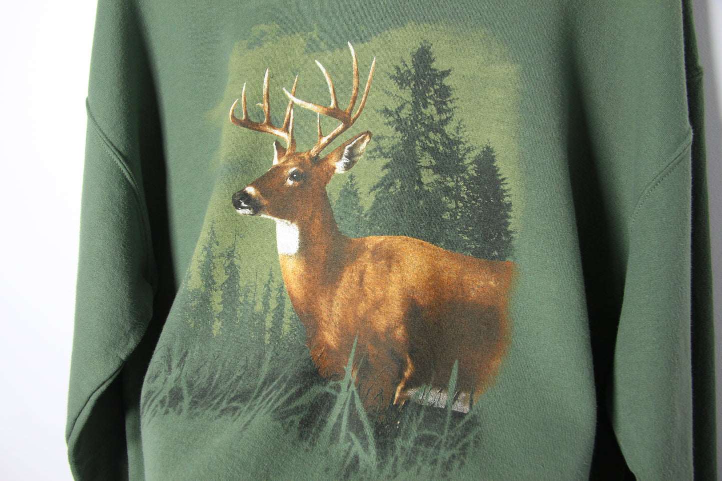 Vintage Deer Nature Graphic Sweatshirt - M/L