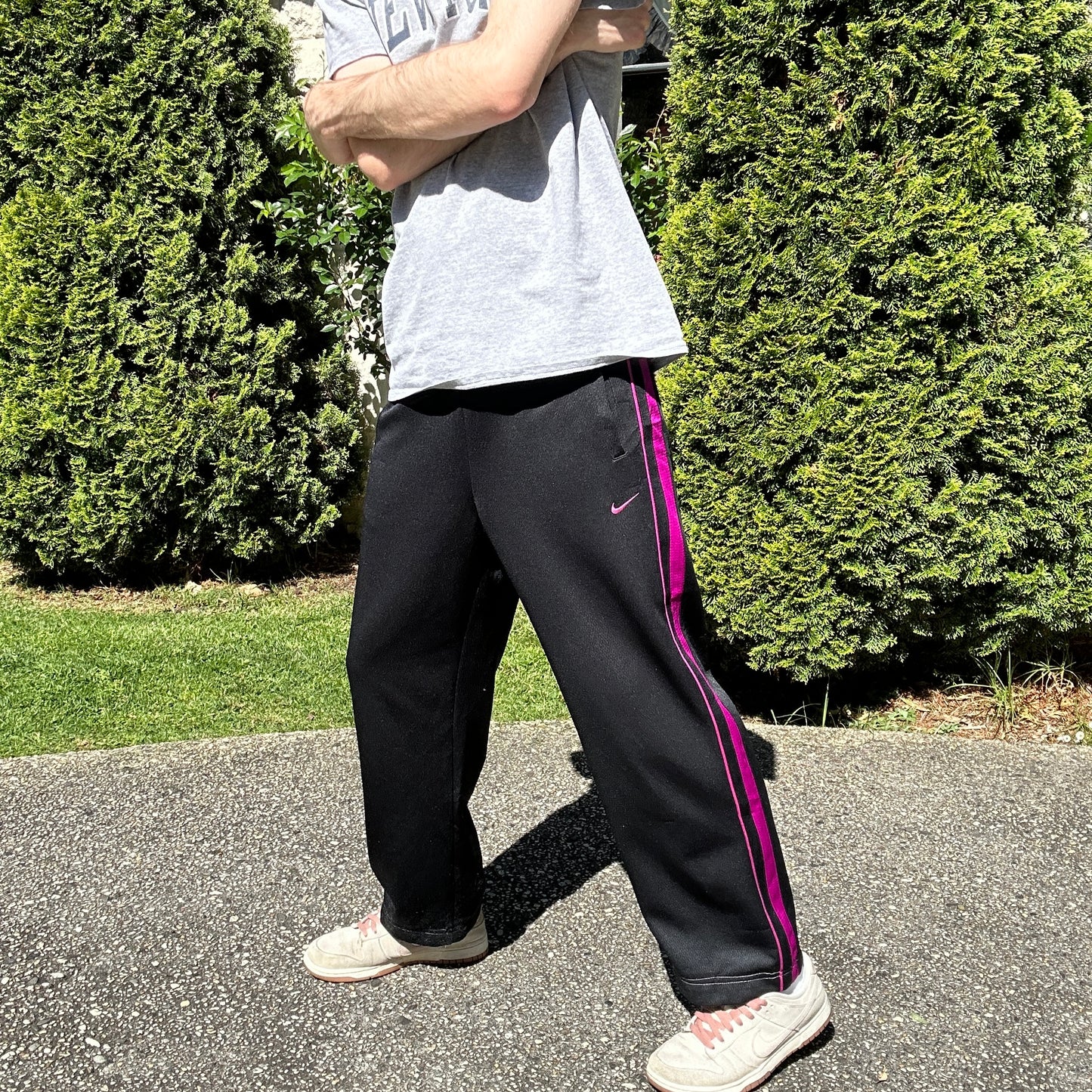 Vintage Black & Pink Nike Track Pants - L(W)