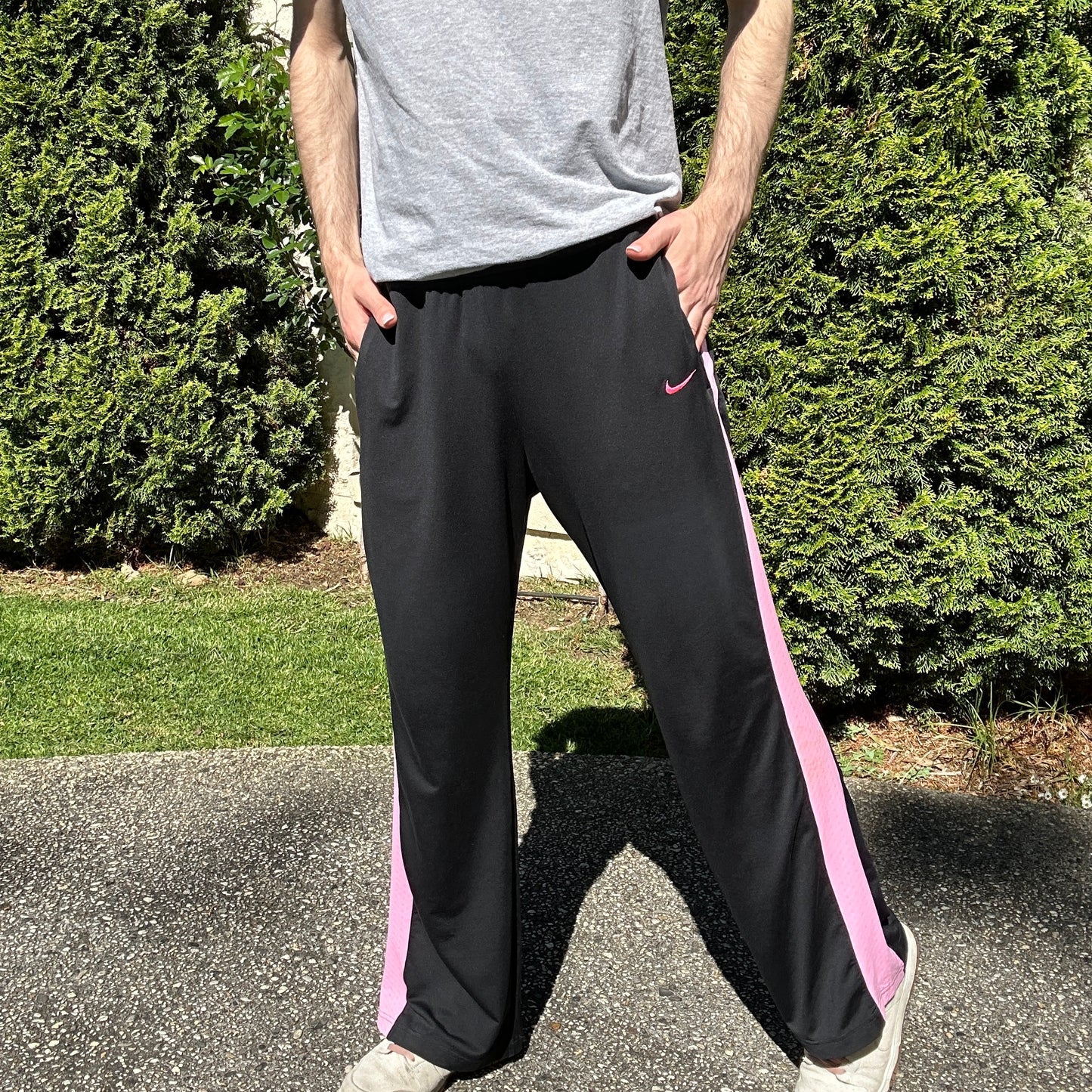 Vintager Nike Black & Pink Track Pants - XL(W)