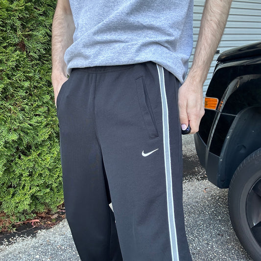 Vintage Black NIke Track Pants - M