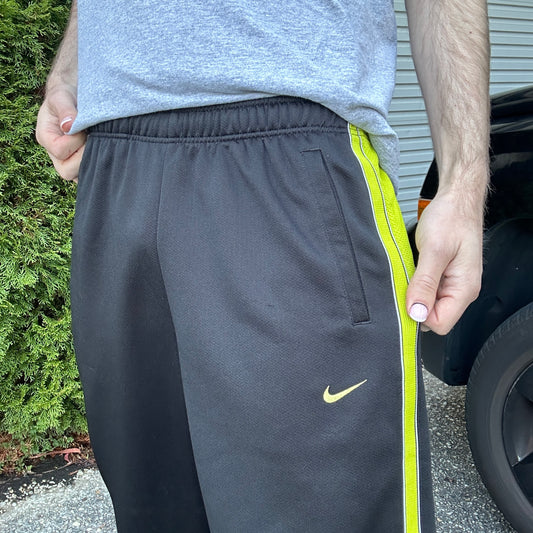 Vintage Black & Green NIke Track Pants -XL