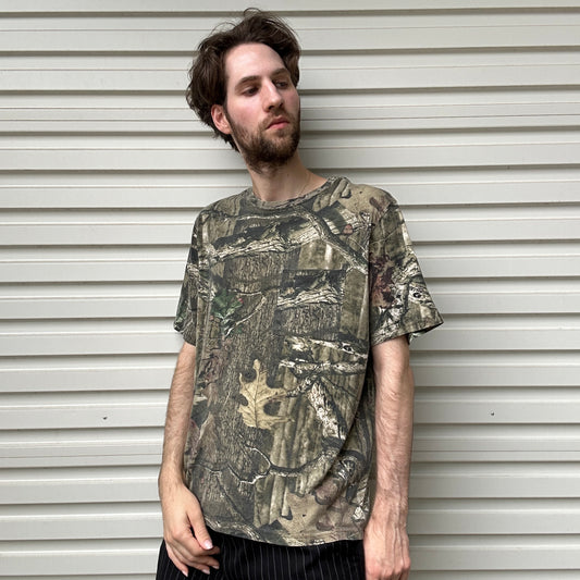 Vintage Realtree Camo Pocket Tee - L