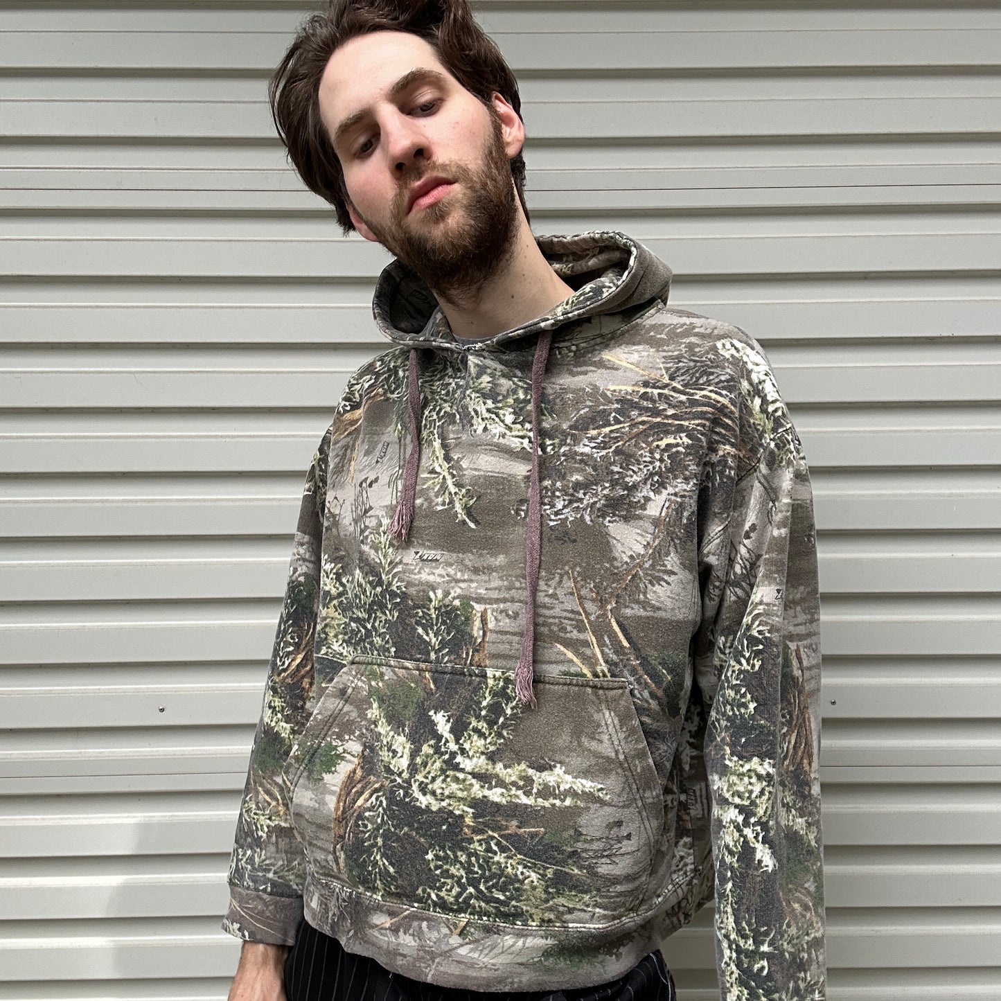 Vintage Realtree Cropped Camo Hoodie - L