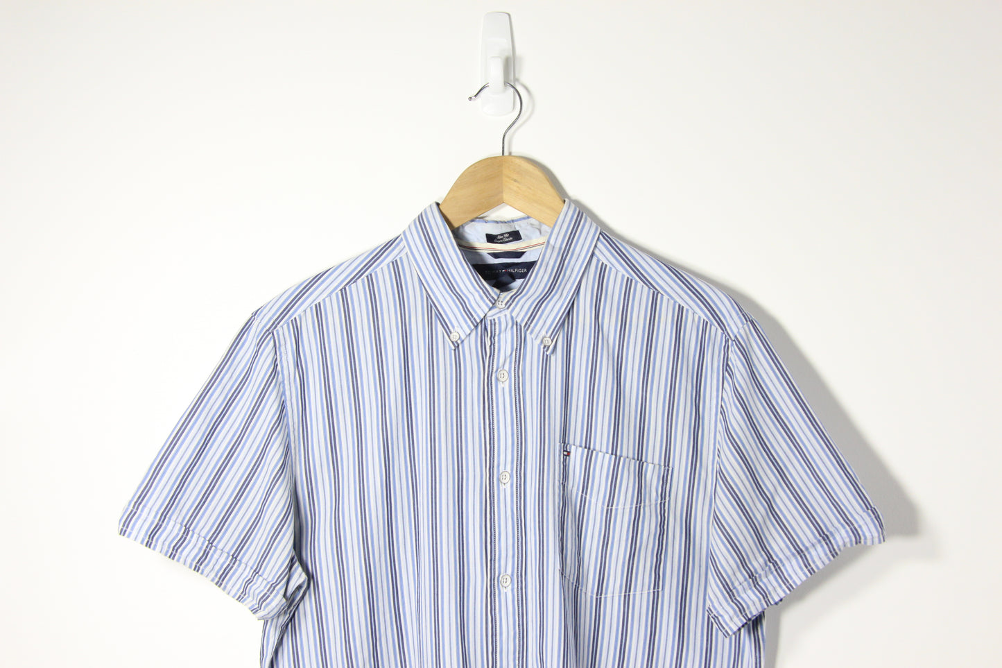Vintage Tommy Hilfiger Short Sleeve Button Up - M