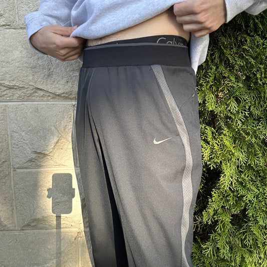 00's Black Nike Track Pants - XL(W)