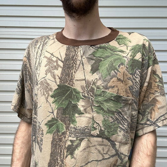 Vintage Realtree Camo Tee - M