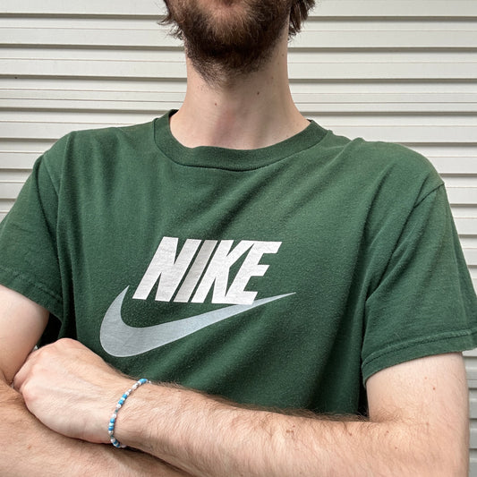Vintage 90's Nike Graphic Tee - M