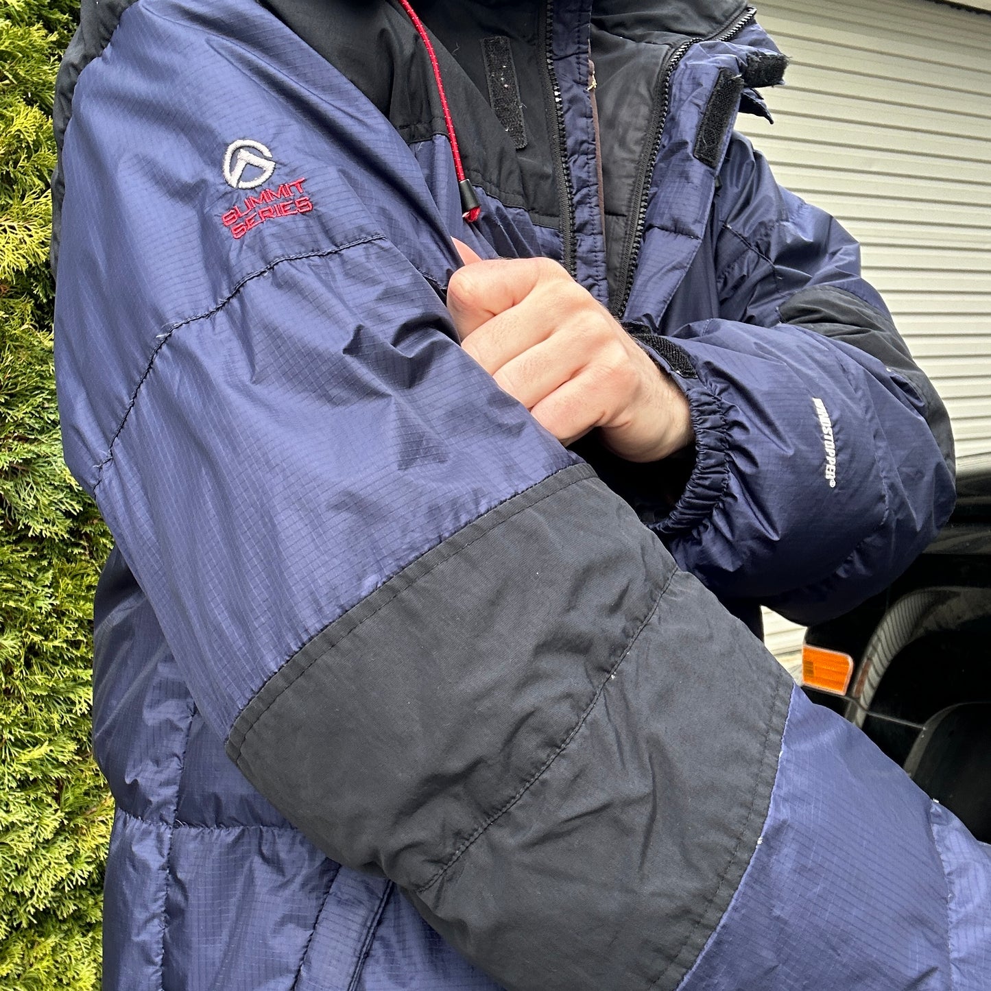 Vintage 2000's Summit Series North Face Puffer - L