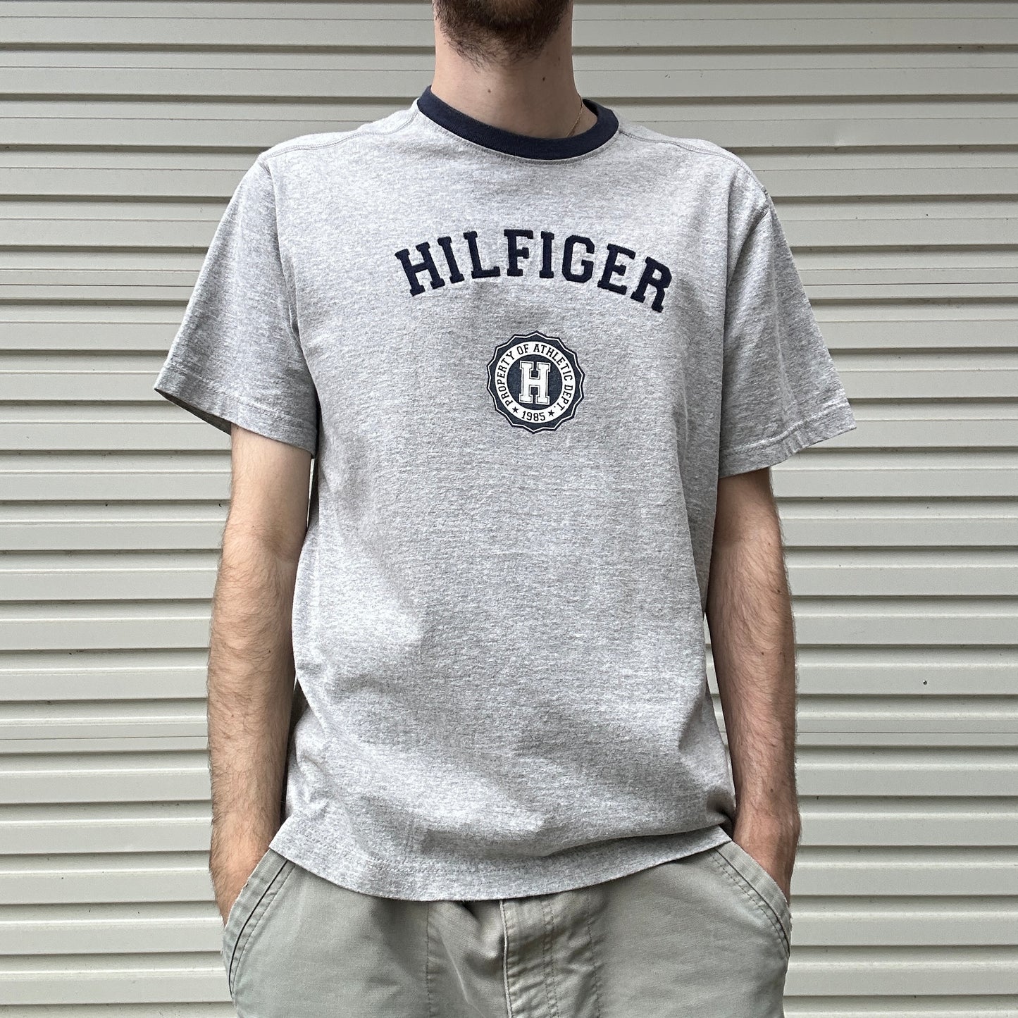 Vintage Tommy Hilfiger Tee - M