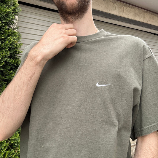 Vintage Nike Swoosh Logo Tee - L