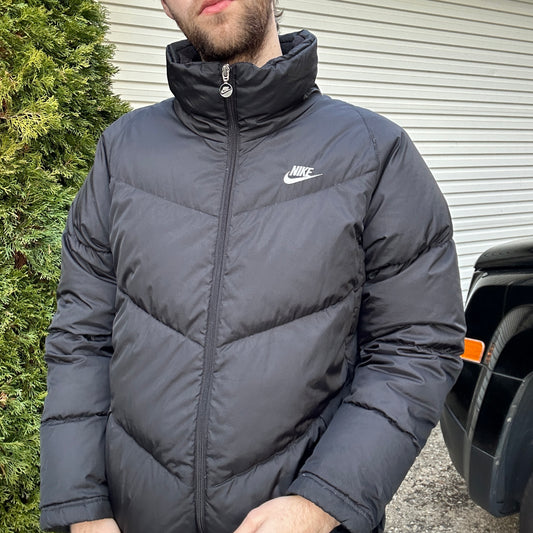 Vintage 2000's Nike Puffer Jacket - L