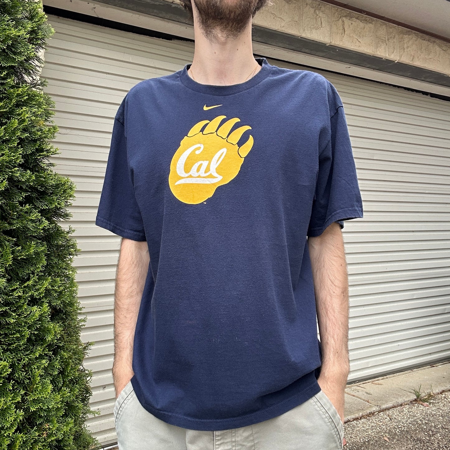 Vintage NIke Cal Graphic Tee - L